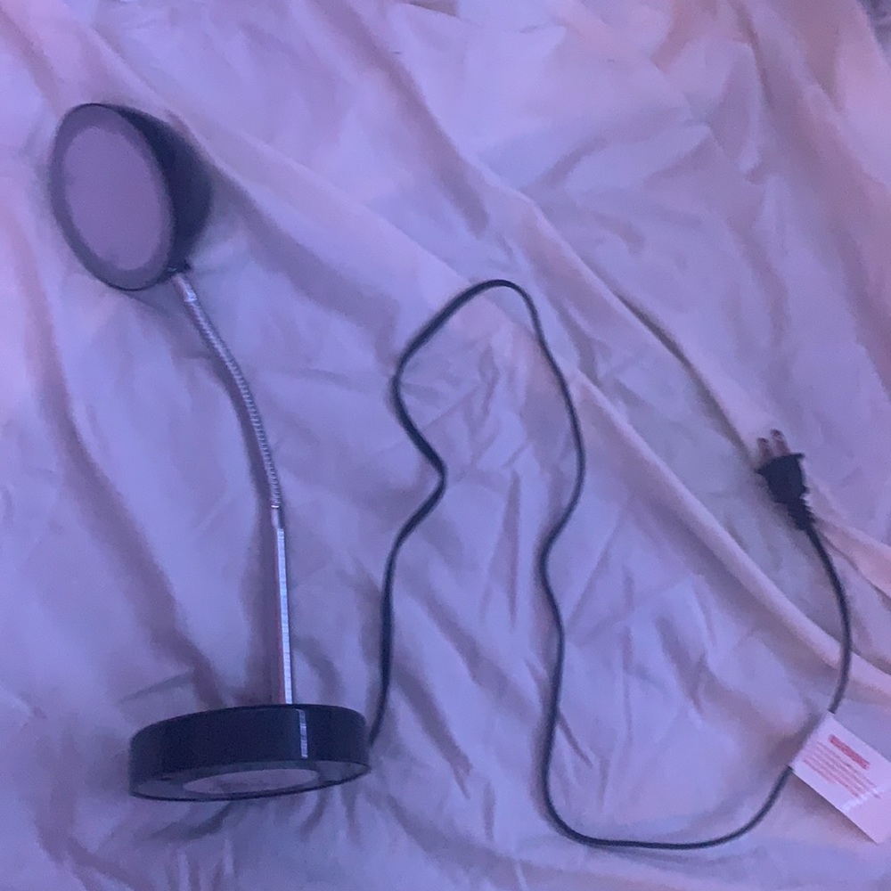Black Lamp - Picture 4 of 4